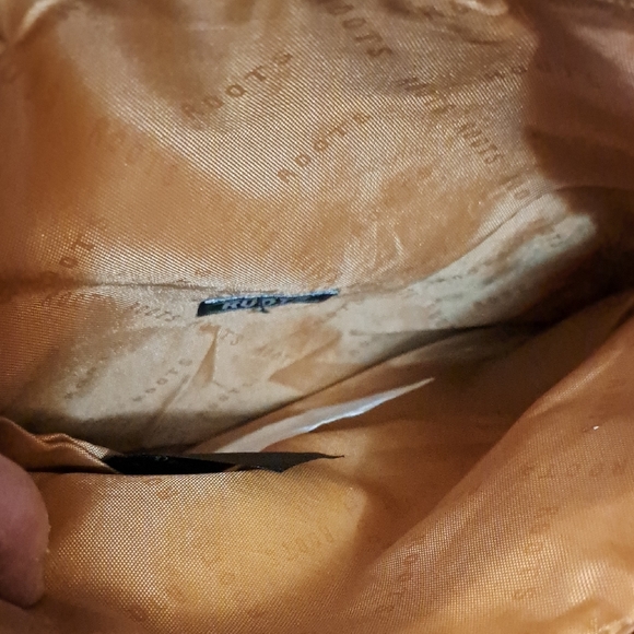 Roots Camel Leather Wristlet - Picture 6 of 7